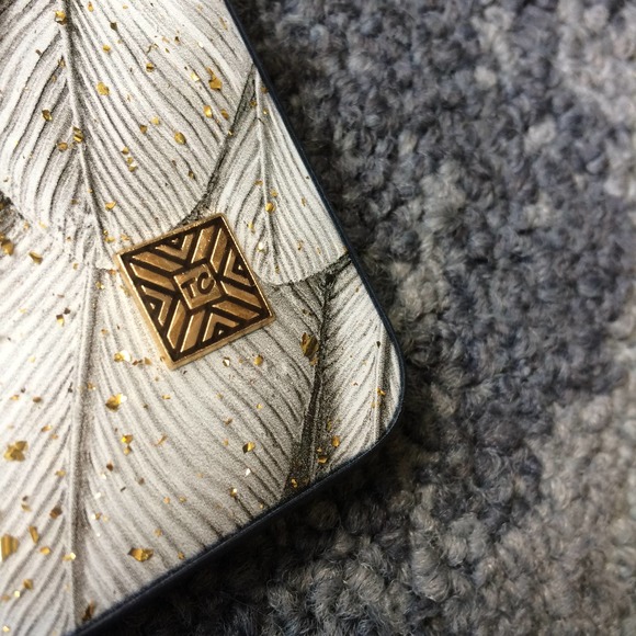 iPhone XS Max Case Grey Feather Print Cover NEW - Picture 5 of 11